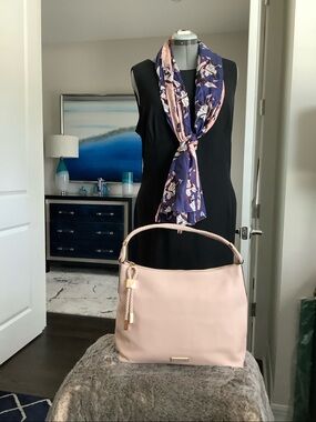 Michael Kohrs light pink leather shoulder bag